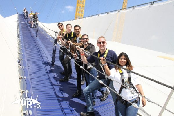 Earle and Gomes - Climbing the O2